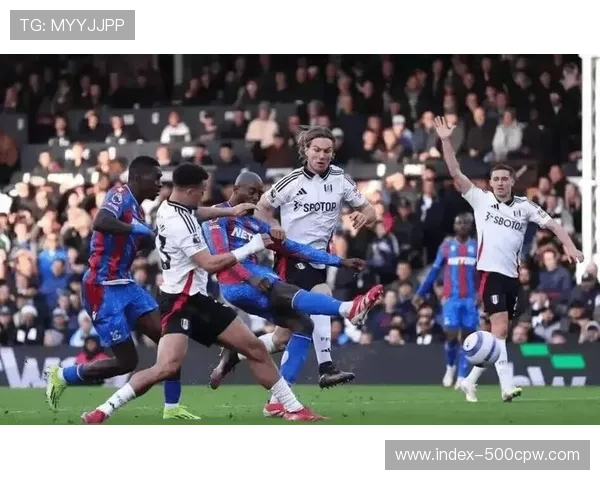 维拉1-0森林，主场十连胜巩固欧冠席位