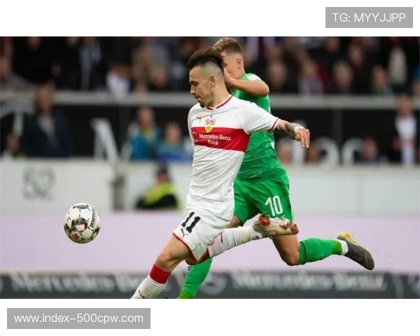 汉堡vs斯图加特，半场结束双方1-1战平